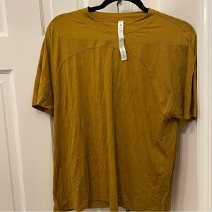 Lululemon Relaxed Fit Training Tee